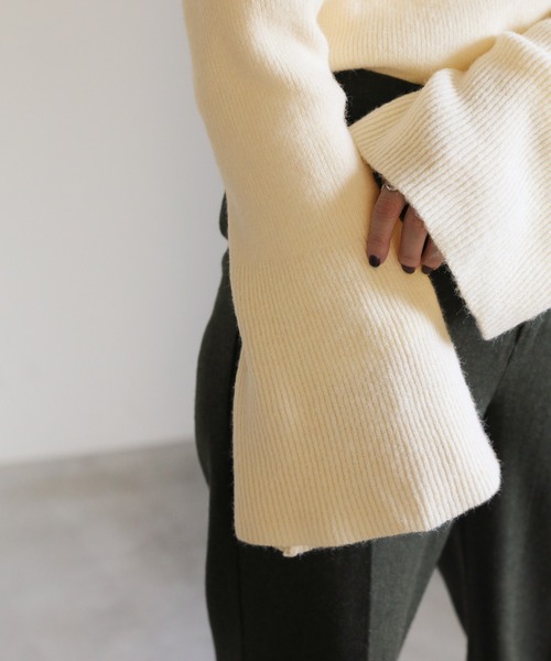 select MOCA（セレクトモカ）の「アルパカタッチフレアスリーブタートルニット（ニット/セーター・レディース・ブラック/アイボリー/モカ・FREE）」の12枚目の写真