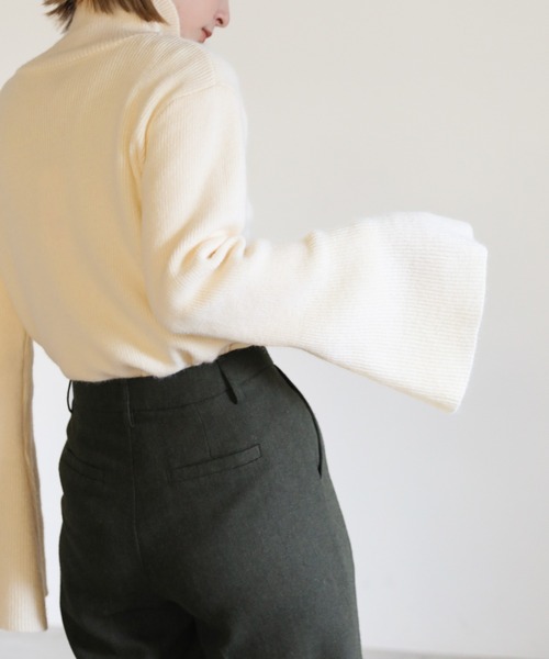 select MOCA（セレクトモカ）の「アルパカタッチフレアスリーブタートルニット（ニット/セーター・レディース・ブラック/アイボリー/モカ・FREE）」の14枚目の写真