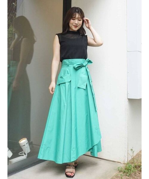 MERCURYDUO(マーキュリーデュオ)の「【To/】ラップ風タフタボリュームスカート(スカート・レディース・ブラウン/グリーン/アイボリー・SMALL/MEDIUM)」の4枚目の写真