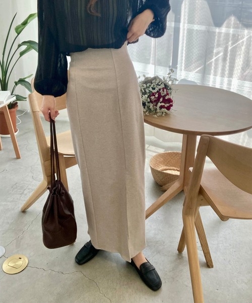 LAUIR(ラウアー)の「スリットタイトロングスカート(スカート・レディース・カーキブラウン/モカ/グレイッシュベージュ/ブラック・MEDIUM/LARGE/SMALL/X-LARGE)」の18枚目の写真