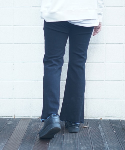 roial（ロイアル）の「WOVEN/ROIAL(ロイアル）ワイドフレアスリット入りリブロングパンツ（その他パンツ・レディース・ブルー系その他/ブラック/ベージュ・SMALL/MEDIUM）」の20枚目の写真