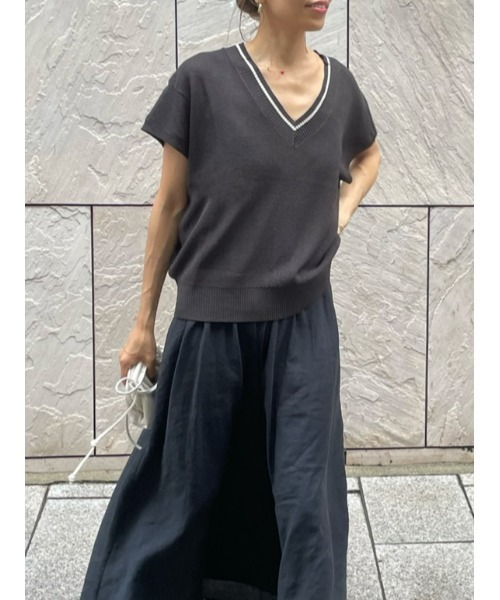 ulu（ウル）の「Linen like line vest（ベスト・レディース・チャコール・FREE）」の4枚目の写真
