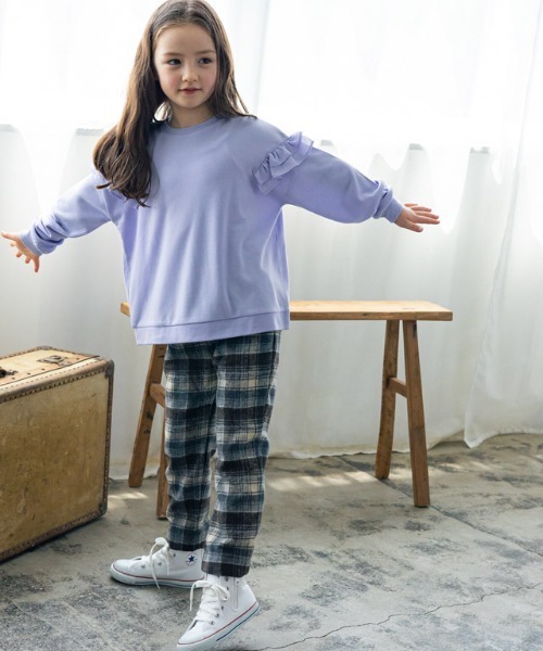 lulpini（ルルピー二）の「kids ポンチフリルドッキングプルオーバー（パーカー・キッズ・アイボリー/ブラック/ブルー・S/M/L）」の4枚目の写真