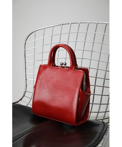 AZUL by moussy(アズールバイマウジー)の「METAL FRAME BAG Ⅱ/メタルフレームバッグⅡ(ショルダーバッグ・レディース・ブラック/ダークグリーン/ボルドー/ホワイト系その他・FREE)」の4枚目の写真