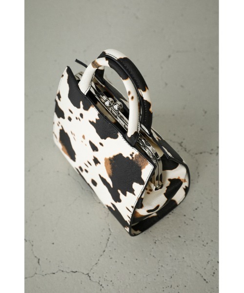 AZUL by moussy(アズールバイマウジー)の「METAL FRAME BAG Ⅱ/メタルフレームバッグⅡ(ショルダーバッグ・レディース・ブラック/ダークグリーン/ボルドー/ホワイト系その他・FREE)」の8枚目の写真