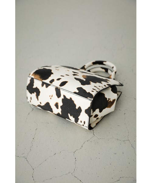 AZUL by moussy(アズールバイマウジー)の「METAL FRAME BAG Ⅱ/メタルフレームバッグⅡ(ショルダーバッグ・レディース・ブラック/ダークグリーン/ボルドー/ホワイト系その他・FREE)」の9枚目の写真