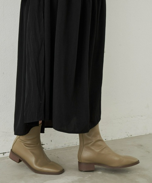 Aunt Marie's(アントマリーズ)の「スクエアトゥレザーショートブーツ(ブーツ・レディース・ブラック/ダークブラウン/ベージュ/アイボリー/カーキ・S/M/L)」の15枚目の写真