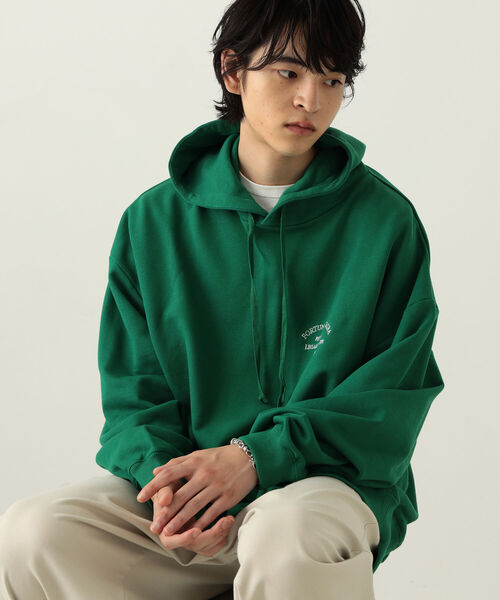 BeAMS DOT（ビームスドット）の「【WEB限定】BeAMS DOT / アーチ刺繍 パーカー（スウェット・メンズ・グレー/グリーン・MEDIUM/LARGE）」の2枚目の写真