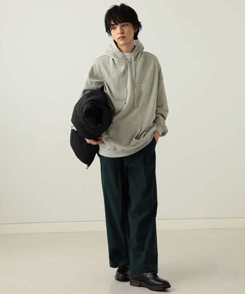 BeAMS DOT（ビームスドット）の「【WEB限定】BeAMS DOT / アーチ刺繍 パーカー（スウェット・メンズ・グレー/グリーン・MEDIUM/LARGE）」の9枚目の写真