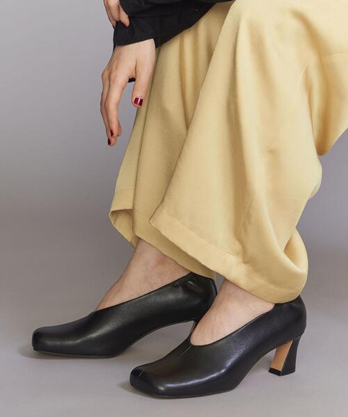 BEAUTY&YOUTH UNITED ARROWS（ビューティーアンドユースユナイテッドアローズ）の「レザー センターライン スクエアトゥ パンプス（パンプス・レディース・ブラック/モカ・38/36/37/36h/37h）」の2枚目の写真
