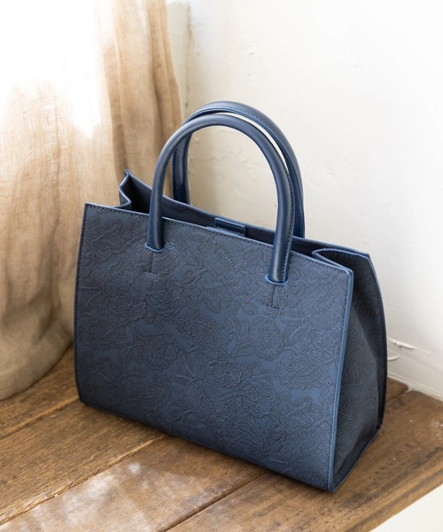 koe（コエ）の「型押しペイズリー柄トートバッグ（トートバッグ・レディース・ネイビー/ブラウン/アイボリー・FREE）」の14枚目の写真