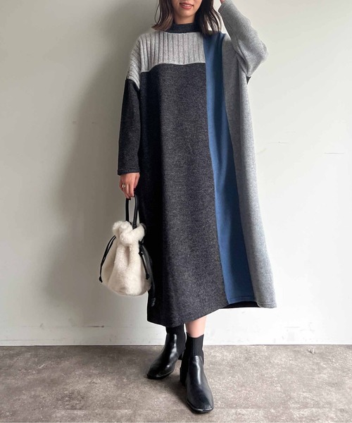 Chez toi(シェトワ)の「ブロッキングハイネックニットソーワンピース(ワンピース・レディース・ライトグレー/チャコールグレー/ベージュ・FREE)」の2枚目の写真