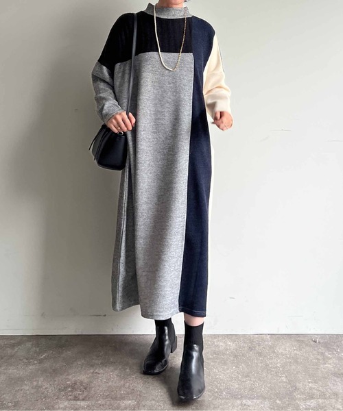 Chez toi(シェトワ)の「ブロッキングハイネックニットソーワンピース(ワンピース・レディース・ライトグレー/チャコールグレー/ベージュ・FREE)」の3枚目の写真