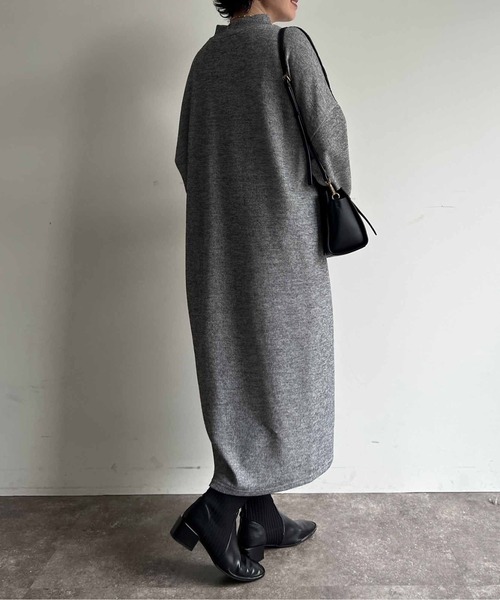 Chez toi(シェトワ)の「ブロッキングハイネックニットソーワンピース(ワンピース・レディース・ライトグレー/チャコールグレー/ベージュ・FREE)」の18枚目の写真