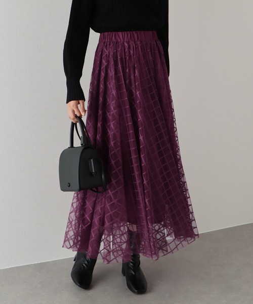 BLUEEAST（ブルーイースト）の「シアーチェックスカート（スカート・レディース・ブラック/グレー/ネイビー/ボルドー/ベージュ・MEDIUM）」の12枚目の写真