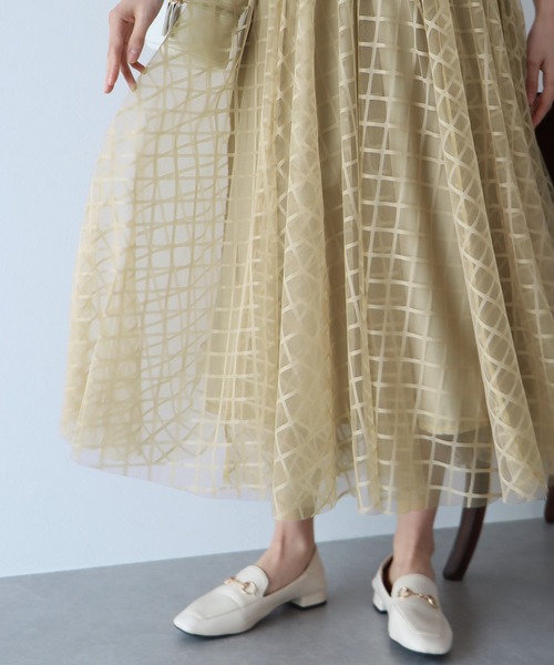 BLUEEAST（ブルーイースト）の「シアーチェックスカート（スカート・レディース・ブラック/グレー/ネイビー/ボルドー/ベージュ・MEDIUM）」の21枚目の写真