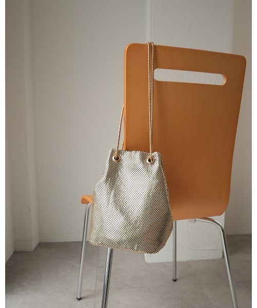 CURI BISCUI（キュリ　ビスキュイ）の「【CURIBISCUI】メタルメッシュ 2WAY ショルダーバッグ（ショルダーバッグ・レディース・ゴールド/シルバー/ブラック・FREE）」の5枚目の写真