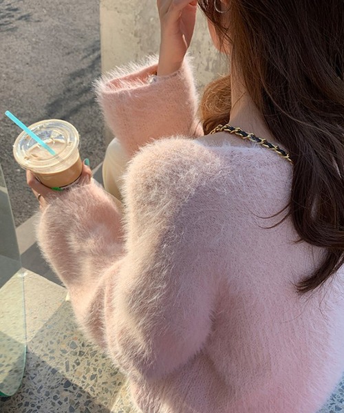 LAFFMO（ラフモ）の「Vネックシャギーニットプルオーバー（ニット/セーター・レディース・ブラック/ピンク/オフホワイト/イエロー/ブルー/ブラウン/グレー・FREE）」の20枚目の写真