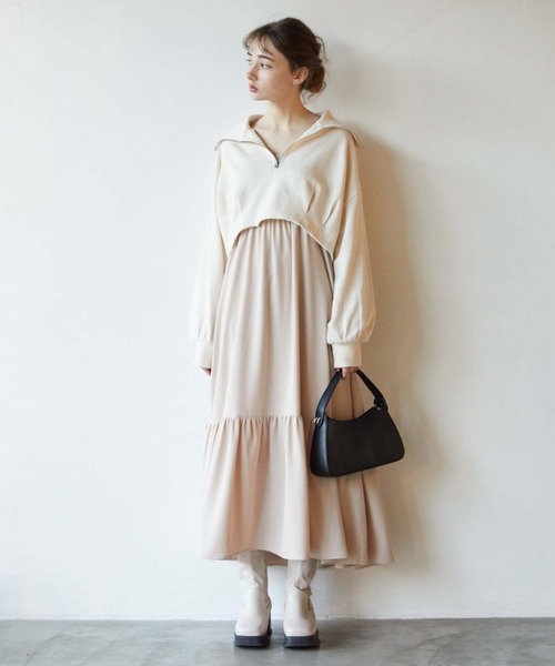 archives(アルシーヴ)の「ハーフzipスウェット×シャーリングキャミワンピースSET(ワンピース・レディース・グレー/ブルー/アイボリー・MEDIUM)」の4枚目の写真