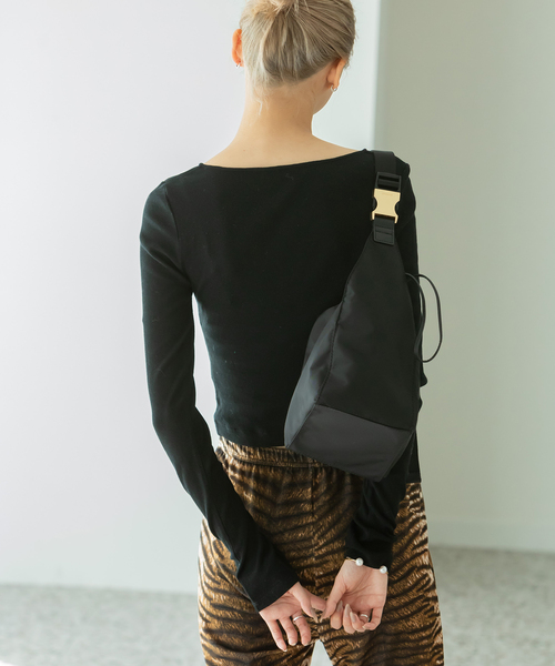 U by SPICK&SPAN（ユーバイスピックアンドスパン）の「シフォンテレコ