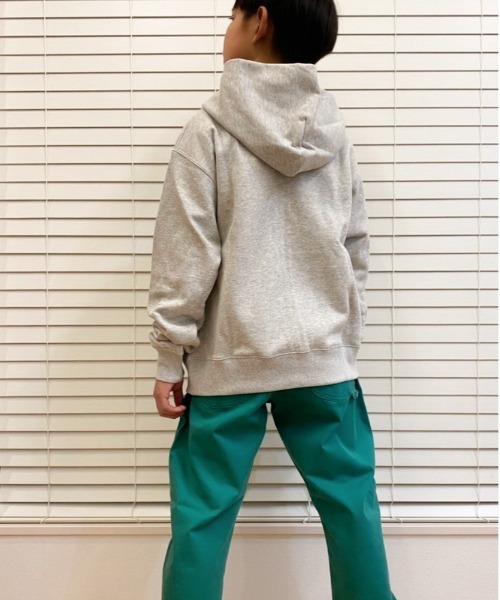 Lee（リー）の「Lee/リー キッズ　30/10裏毛ロゴ入りZIPパーカー（パーカー・キッズ・グレー/ブラック・150/130/140）」の11枚目の写真