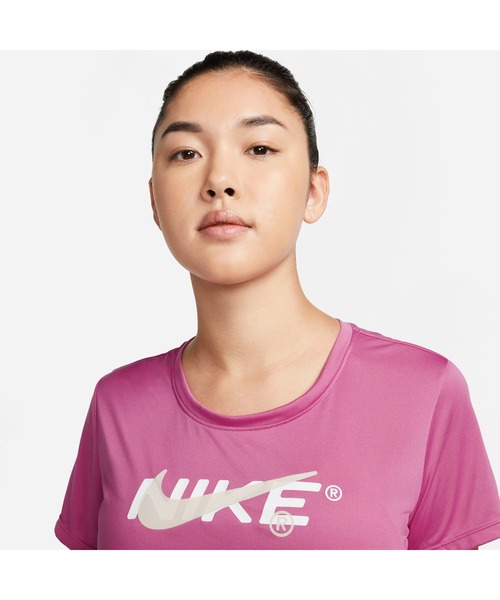NIKE（ナイキ）の「ナイキ NIKE ナイキ ワン DF STD グラフィック S/S トップ（Tシャツ/カットソー・レディース・ブラック/スモークピンク・S/XL/M/L）」の5枚目の写真