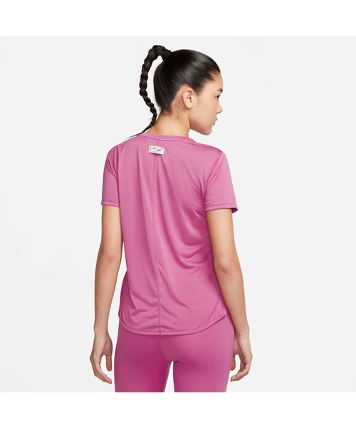 NIKE（ナイキ）の「ナイキ NIKE ナイキ ワン DF STD グラフィック S/S トップ（Tシャツ/カットソー・レディース・ブラック/スモークピンク・S/XL/M/L）」の6枚目の写真