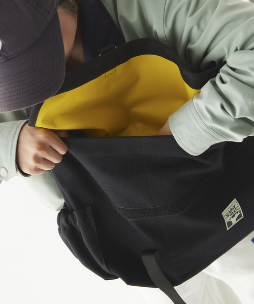 OUTDOOR PRODUCTS（アウトドアプロダクツ）の「◆【OUTDOOR PRODUCTS/アウトドアプロダクツ】別注 メッセンジャーバッグ（メッセンジャーバッグ・メンズ・ブラック/グリーン/イエロー・FREE）」の12枚目の写真