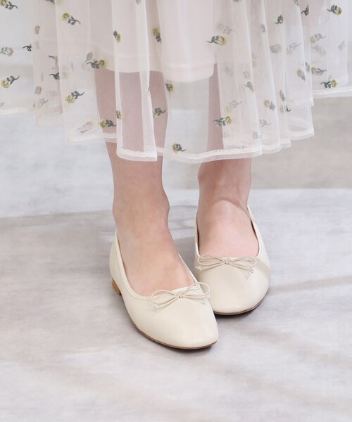 couture brooch（クチュールブローチ）の「カラーソフトバレエシューズ（パンプス・レディース・アイボリー/シルバー/ブラック・35/30/45）」の10枚目の写真