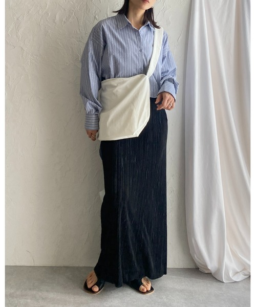 She's Closet（シーズクローゼット）の「セルフカットIラインハイウエストシャイニープリーツタイトロングスカート（スカート・レディース・ブルーグレー/モカ/グレイッシュベージュ/ブラック・FREE）」の5枚目の写真