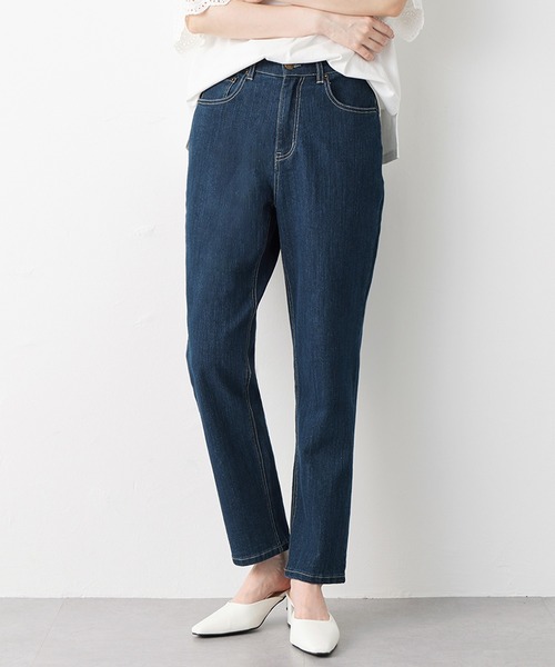 Viola e Viola(ヴィオラエヴィオラ)の「ちょうどいいゆる感、デニムパンツ(デニムパンツ・レディース・ライトブルー/ナチュラル/ダークネイビー/ネイビー・X-LARGE/MEDIUM/XX-LARGE/LARGE)」の4枚目の写真