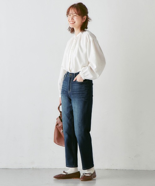 Viola e Viola(ヴィオラエヴィオラ)の「ちょうどいいゆる感、デニムパンツ(デニムパンツ・レディース・ライトブルー/ナチュラル/ダークネイビー/ネイビー・X-LARGE/MEDIUM/XX-LARGE/LARGE)」の6枚目の写真