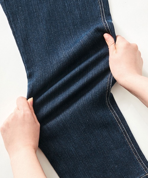 Viola e Viola(ヴィオラエヴィオラ)の「ちょうどいいゆる感、デニムパンツ(デニムパンツ・レディース・ライトブルー/ナチュラル/ダークネイビー/ネイビー・X-LARGE/MEDIUM/XX-LARGE/LARGE)」の12枚目の写真