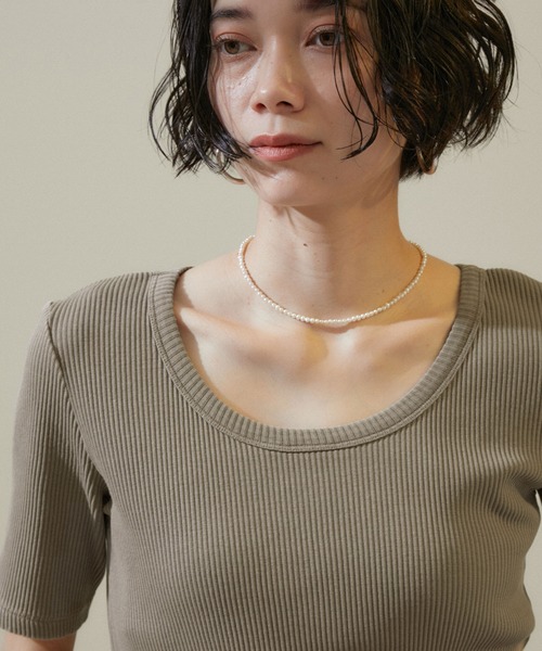 SALON adam et rope'(サロン アダム エ ロペ)の「【セットアップ対応】【2WAY】ガーメントダイハーフスリーブリブプルオーバー(Tシャツ/カットソー・レディース・オフホワイト/ブラウン/チャコールグレー/グレー系その他/ブラウン系その他3・FREE)」の13枚目の写真