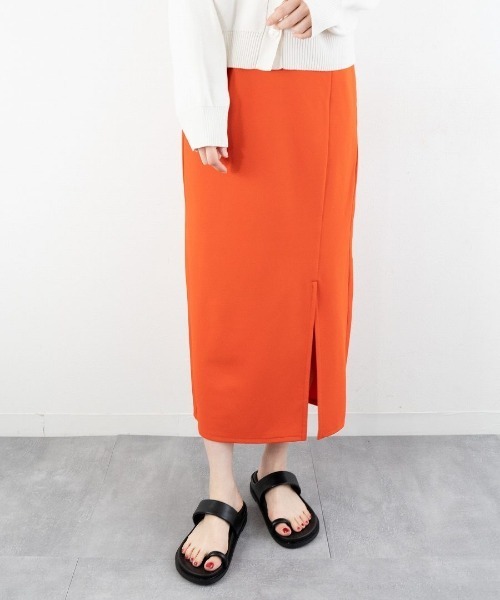 Fabby fabby（ファビィーファビィー）の「サムトングコンフォートサンダル（サンダル・レディース・ブラック/アイボリー・MEDIUM/SMALL/LARGE）」の19枚目の写真