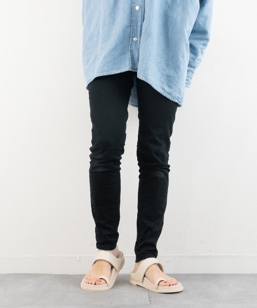 Fabby fabby（ファビィーファビィー）の「サムトングコンフォートサンダル（サンダル・レディース・ブラック/アイボリー・MEDIUM/SMALL/LARGE）」の8枚目の写真