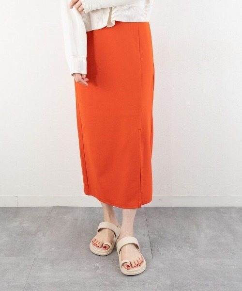 Fabby fabby（ファビィーファビィー）の「サムトングコンフォートサンダル（サンダル・レディース・ブラック/アイボリー・MEDIUM/SMALL/LARGE）」の6枚目の写真