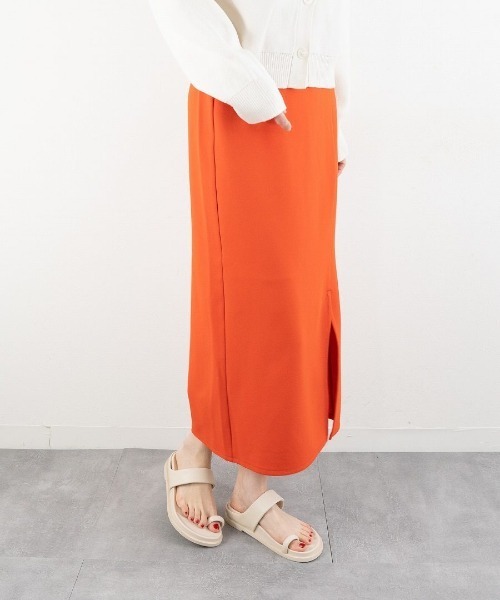 Fabby fabby（ファビィーファビィー）の「サムトングコンフォートサンダル（サンダル・レディース・ブラック/アイボリー・MEDIUM/SMALL/LARGE）」の5枚目の写真