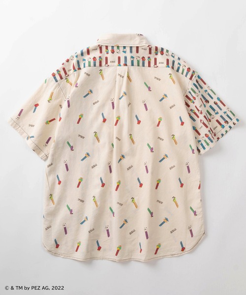 make a ray!（メイク ア レイ！）の「【PEZ/ペッツ】キャラクターキャンディーケース レトロイラスト総柄プリント 半袖ボタンダウンシャツ/ビッグシルエット（シャツ/ブラウス・レディース・アイボリー/ナチュラル/キナリ・M/L）」の9枚目の写真