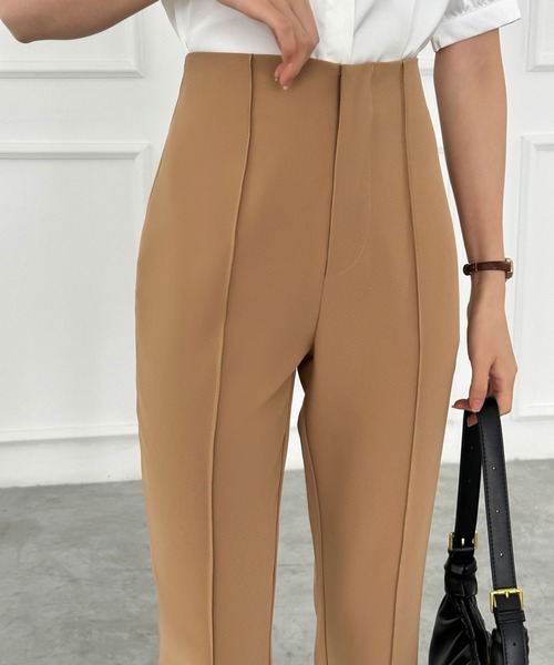 ECLIN(エクラン)の「2wayセンターピンタック裾ファスナースリットセミワイドパンツ(その他パンツ・レディース・ブラック/ベージュ/ブラウン/グリーン・S/M/L)」の14枚目の写真