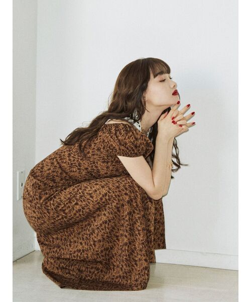 jouetie(ジュエティ)の「フレンチスリーブスリットワンピース(ワンピース・レディース・ブラック/ブラウン・MEDIUM/SMALL)」の13枚目の写真