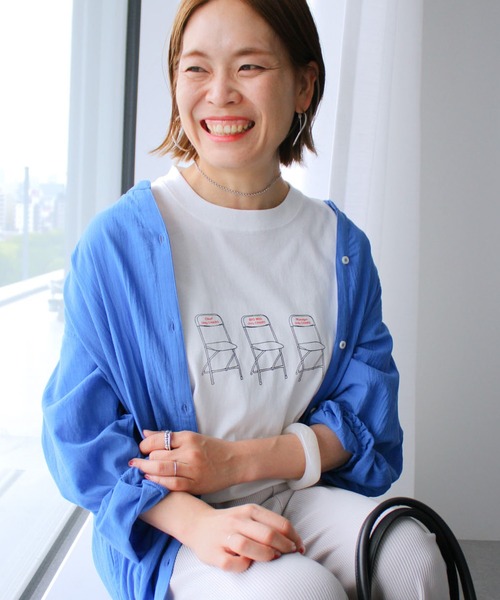 CRAFT STANDARD BOUTIQUE(クラフトスタンダードブティック)の「CHAIR TEE(Tシャツ/カットソー・レディース・チャコールグレー/アイボリー/オフホワイト・L/M/XL)」の2枚目の写真