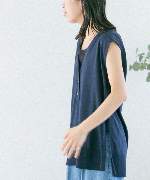 FORK&SPOON(フォークアンドスプーン)の「『洗濯可』FORK&SPOON ヘンリーネックノースリーブニット(ニット/セーター・レディース・ネイビー/アイボリー/グレー系その他・1)」の22枚目の写真