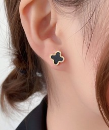 四つ葉ピアス