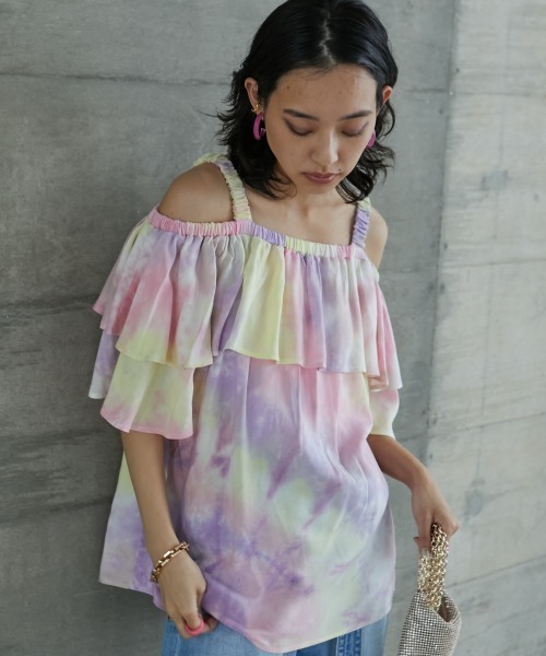 GEVS.(ジェイヴィス)の「<大きいサイズ> ムラ染プリントオフショルフリルブラウス GEVS.(シャツ/ブラウス・レディース・ブルー系/パープル系・4L/LL/5L/L/3L)」の15枚目の写真