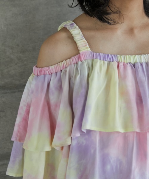 GEVS.(ジェイヴィス)の「<大きいサイズ> ムラ染プリントオフショルフリルブラウス GEVS.(シャツ/ブラウス・レディース・ブルー系/パープル系・4L/LL/5L/L/3L)」の17枚目の写真