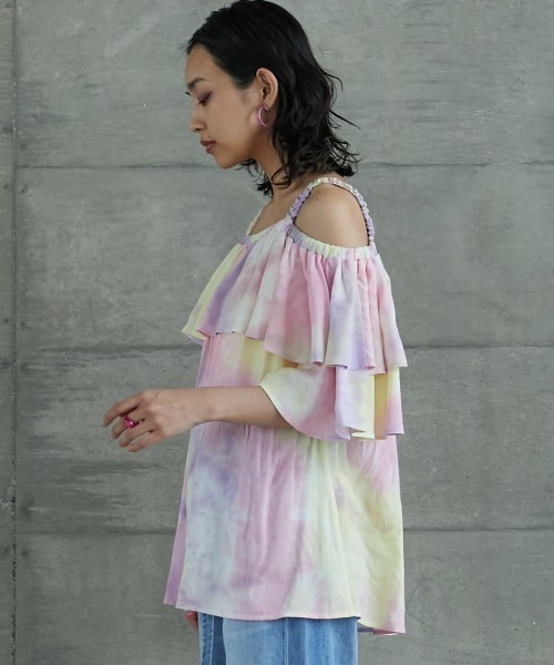 GEVS.(ジェイヴィス)の「<大きいサイズ> ムラ染プリントオフショルフリルブラウス GEVS.(シャツ/ブラウス・レディース・ブルー系/パープル系・4L/LL/5L/L/3L)」の19枚目の写真