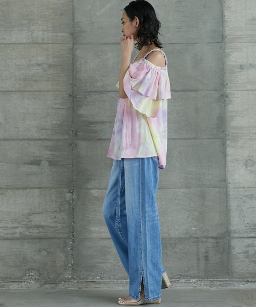 GEVS.(ジェイヴィス)の「<大きいサイズ> ムラ染プリントオフショルフリルブラウス GEVS.(シャツ/ブラウス・レディース・ブルー系/パープル系・4L/LL/5L/L/3L)」の21枚目の写真