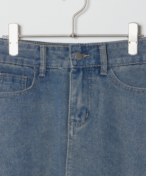 Chick(チック)の「Fringe Tight Mini Denim Skirt / フリンジタイトミニスカート 2026年春夏(デニムスカート・レディース・ブルー・S/M/L)」の6枚目の写真