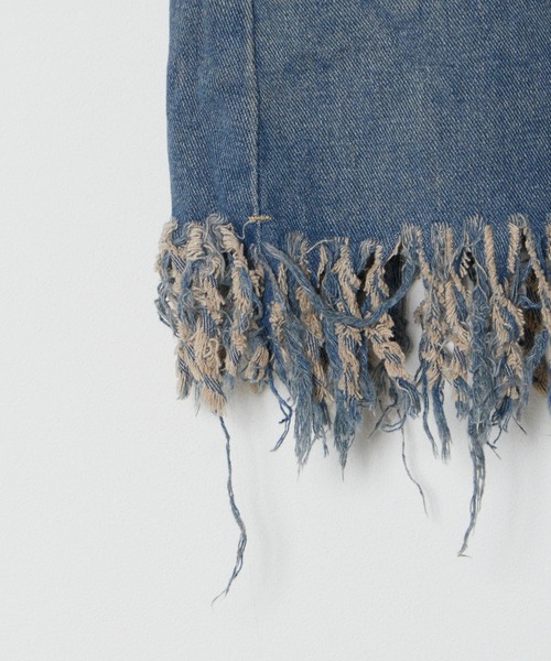 Chick(チック)の「Fringe Tight Mini Denim Skirt / フリンジタイトミニスカート 2026年春夏(デニムスカート・レディース・ブルー・S/M/L)」の8枚目の写真